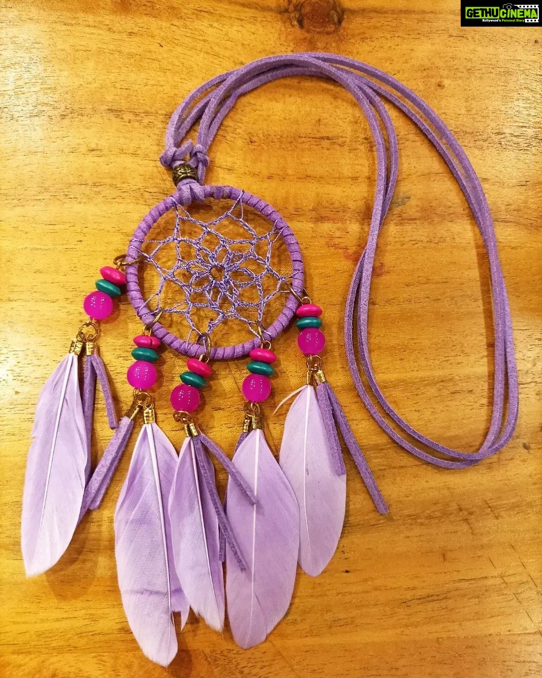 Vanitha Vijayakumar Instagram - Lucky dream catcher necklace🪶 Dm for price & details📩 #vanithavijaykumarstyling #outfitoftheday #outfit #outfits #women #womensfashion #girl #girls #style #styling #stylist #fashion #ootd #picoftheday #pictureoftheday #dress #accessories #makeover #onlineshopping #onlineshop #boutique #boutiqueshopping #boutiquefashion Khader Nawaz Khan Road