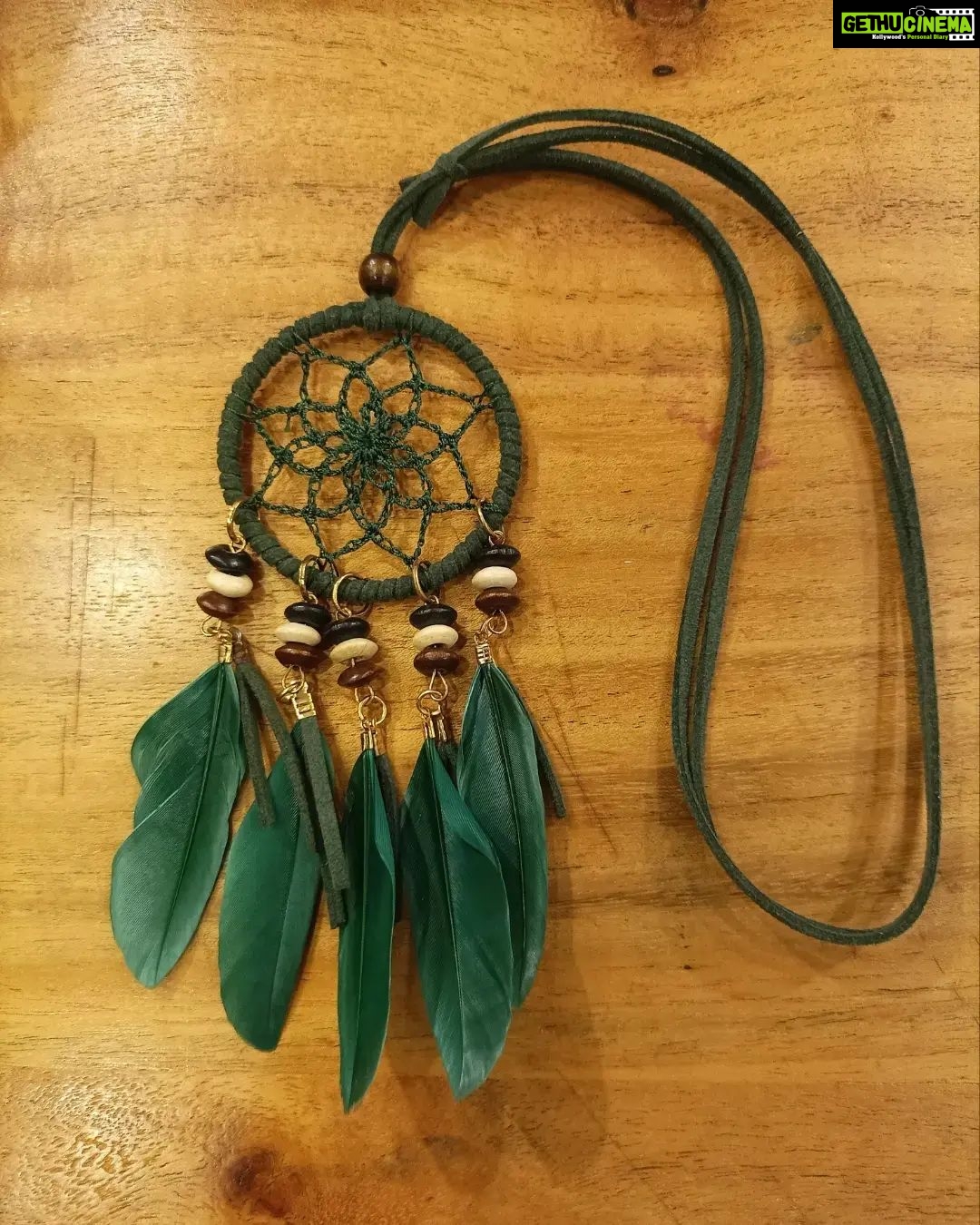 Vanitha Vijayakumar Instagram - Lucky dream catcher necklace🪶 Dm for price & details📩 #vanithavijaykumarstyling #outfitoftheday #outfit #outfits #women #womensfashion #girl #girls #style #styling #stylist #fashion #ootd #picoftheday #pictureoftheday #dress #accessories #makeover #onlineshopping #onlineshop #boutique #boutiqueshopping #boutiquefashion Khader Nawaz Khan Road