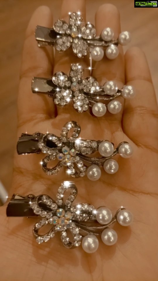 Vanitha Vijayakumar Instagram - Stone hair clip🌠 Beautifully crafted with iridescent stones💎 Get yours now!❤ #vanithavijaykumarstyling #entrepreneur #women #fashion #girls #business #chennai #ootdfashion #accessories #trending #life #party #girl #makeover #shopping #onlineshopping #onlineshop #style #outfits #outfit #store #makeover #reelsinstagram #reelitfeelit #reelsvideo #reels #reelkarofeelkaro #reelsindia #instagram Khader Nawaz Khan Road
