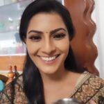 Varalaxmi Sarathkumar Instagram - Monday vibes...jestttt being jolllyyyy... #monday #mondayblues #mondayvibes #jolly #trending #trendingreelsvideo #trendingreels #lovemyjob #shootdiaries #shootingshenanigans #funnyvideos Hyderabad