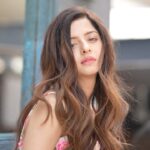 Vedhika Instagram - #Reeling in between shots 🎬 In love w this song 🎵☔️⛈ special thanks to the breeze 🌬😚 📸 @sickfreek Hair @anjali_tater