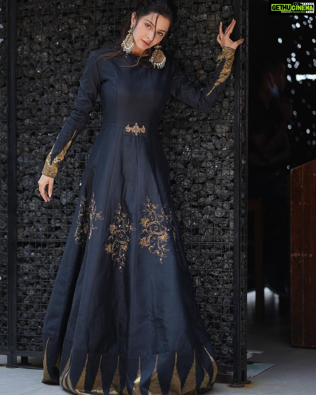 Vedhika Instagram - #EidMubarak 📸 @sickfreek Outfit: @samantasbyaparna Hair @anjali_tater