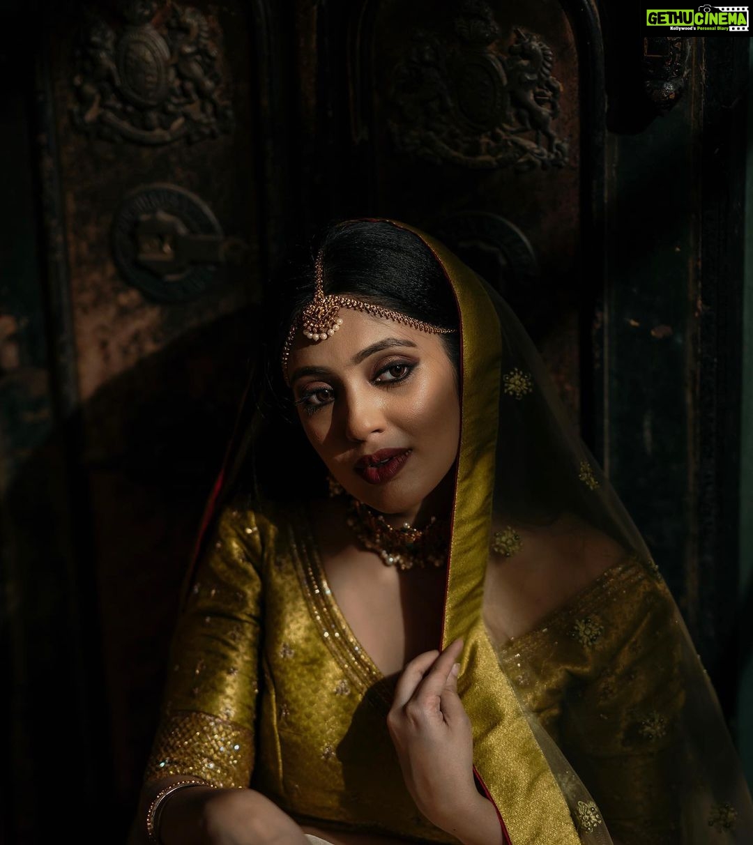 Veena Nandhakumar Instagram - Photography @sanojkumar123 Agency @maxxocreative Stylist @stylefilesbyzoya__joy Outfit @designmecochin MUA @alagne_signature Assisted @_.lechuo._ Location @oldharbourhotel Old Harbour Hotel, Kochi, India