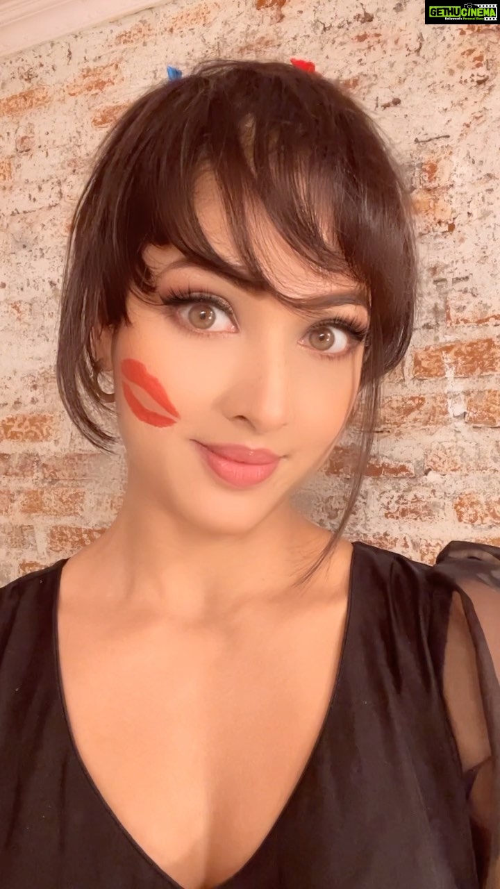 Vidisha - 14.9K Likes - 👅
.
.
@officialjoshapp
.
.
#tongueout #funny #cute #funnyreels #reelsinstagram #vidisha #vidishasrivastava
