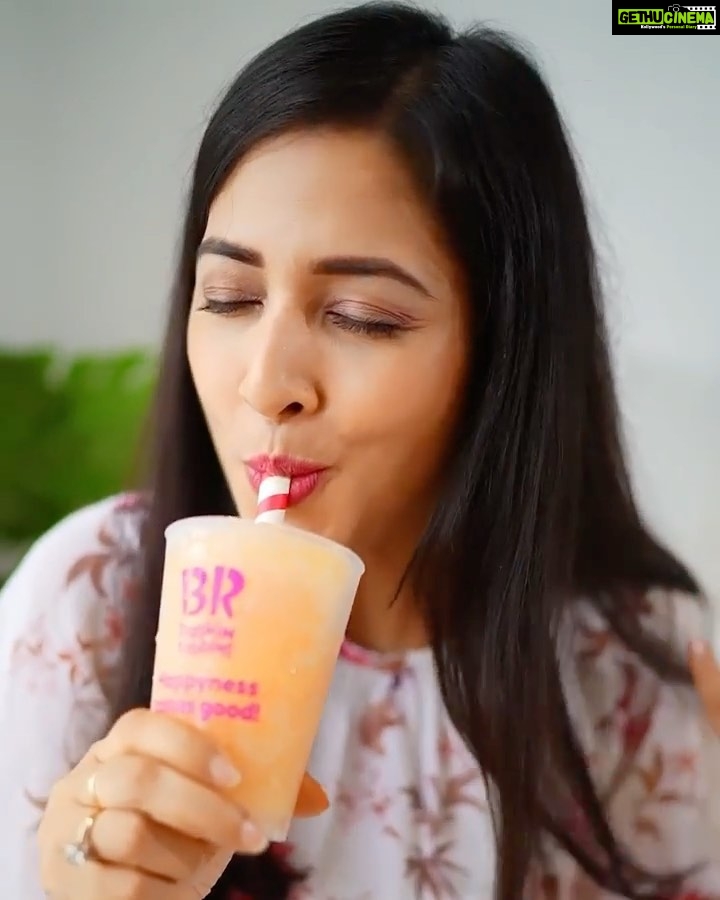 Vidisha Instagram - Took a walk down memory lane today...granny's house, her special treats, and all the joy! Thanks to @baskinrobbinsin ,I could recreate that memory with their new Masala Guava slush. Tastes just like the guava my granny used to cut for me...and it's refreshing too! Try now for yourself, you can get it on @swiggyin, @zomato, or at a Baskin Robbins near you! #BaskinRobbins #MasalaGuavaSlush #MasalaGuava #GuavaSlush #Nostalgia #Nostalgic #Guava