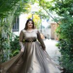 Vidyulekha Raman Instagram - ✨ Photography & Creative Direction : @usf_elevate Videography : @mani.akp Styled by : @paviiiee_08 Outfit : @lopa_tailoring_and_embroidery Jewellery : @konikajewellery Belt : @maisonvalentino @vijaytelevision @mediamasons #cwc #cwc3 #cookwithcomali #cookwithcomali3 #cookuwithcomali #cookuwithcomali3 #vijaytvshow #vijaytelevision #vijaytv #vidyuraman #cookwithcomalividyu #cwcfinal #cwc3finale #cwcgrandfinale