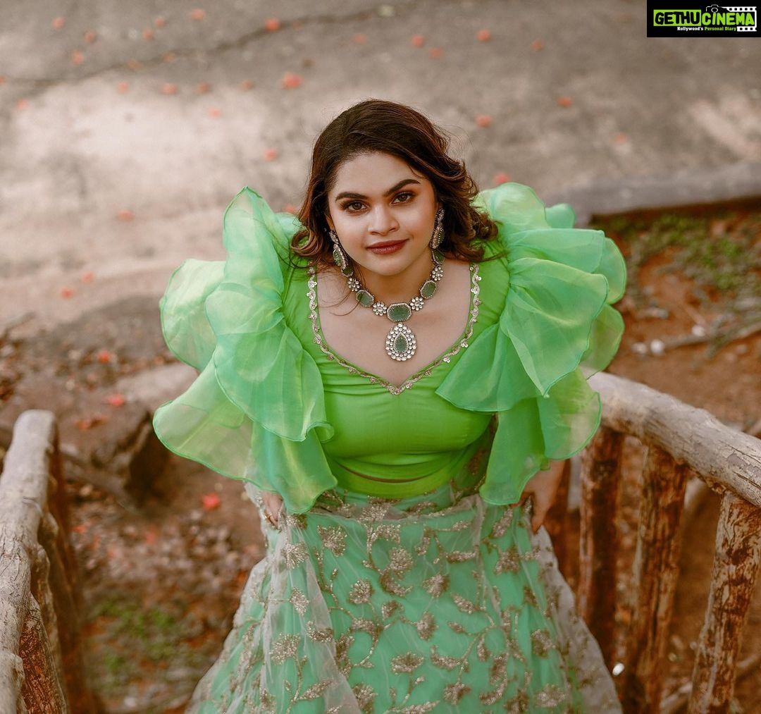 Vidyulekha Raman Instagram - Confidence is the most beautiful dress in your wardrobe ππ Photography & Creative Director : @usf_elevate Videography : @mani.akp Makeup : @oasiaugustina94 Haird : @dollupmakeover_artistry Assisted by : @sornalathagunaselan Outfit : @suhanyalingamdesign Jewellery : @chennai_jazz Styling : @paviiiee_08 @vijaytelevision @mediamasons #cwc #cwc3 #cookwithcomali #cookwithcomali3 #cookuwithcomali #cookuwithcomali3 #vijaytvshow #vijaytelevision #vijaytv #vidyuraman #cookwithcomalividyu #wildcard