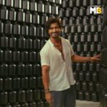 Vidyut Jammwal Instagram – The simplest way to check if your protein is genuine or not. 

@muscleblaze has developed PROCHECK – the World’s 1st home protein testing kit- to empower all you Ziddis. 

> 2 whey supplements test karo with each kit in just ₹199

Kahan milega? Yahan- 
https://www.muscleblaze.com

#MuscleBlaze #ProCheck #Awareness #NewLaunch #PhirseZiddKar #Ad