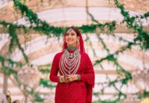 Vignesh Shivan Instagram - From Nayan mam … to Kadambari … to #Thangamey …. to my baby ….. and then my Uyir … and also my Kanmani ….. and now … MY WIFE 😇☺️😍😘❤️🥰🥰😘❤️😇😇😍😍 #WikkiNayanWedding #WikkiNayan Photography by @storiesbyjosephradhik Filmed by @theweddingfilmer Makeup by @puneetbsaini Hair styling by @amitthakur_hair Designed by @jade_bymk  @monicashah1207 Styled by @shaleenanathani Wedding Planners - @shaadisquad Decor by @altair_decor Sheraton Grand Chennai Resort & Spa