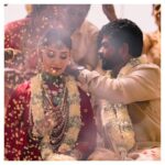 Vignesh Shivan Instagram - Am Married ❤️😘☺️🥰😍😍😍😍 Jus the Beginning of a bigger , stronger , crazy love story wit you my #Thangamey ! Love you #Thangamey #Kanmani Kadambari and now my wife ! 😘🥰☺️ Photography by @storiesbyjosephradhik Filmed by @theweddingfilmer Makeup by @puneetbsaini Hair styling by @amitthakur_hair Designed by @jade_bymk  @monicashah1207 Styled by @shaleenanathani Wedding Planners - @shaadisquad Decor by @altair_decor #WikkiNayanWedding #NayantharaVigneshShivan Sheraton Grand Chennai Resort & Spa