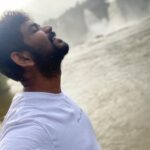 Vignesh Shivan Instagram - Talent ellam Onnum illa sir ... ellam ... #kirubakiruba 😇😇😇😌😌😌 #alwayssmile #lookaheadnotbehind #lifehascolors #locationphotography #locationhunting #recce #spreadpositivity #spreadhappiness #practicesmiling😁 Athirappilly Falls