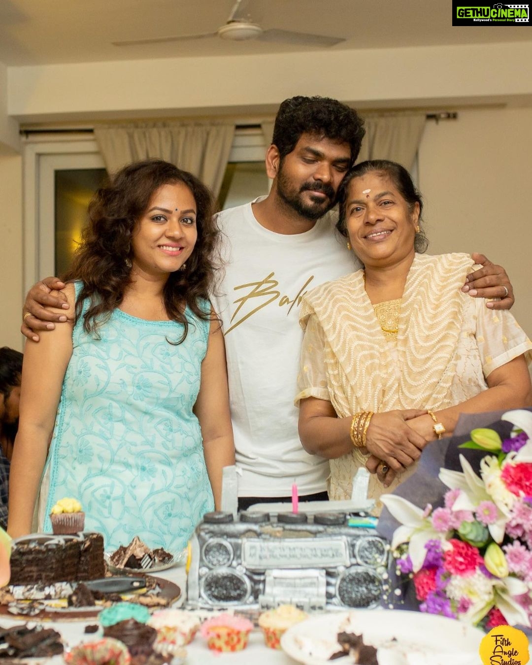 Vignesh Shivan Instagram - Happy Motherβs Day πππ our access to God everyday ... the most selfless characters in our lives ! May They always be blessed with the best of everything!! ππππ₯³π₯³π€©π€© love you mommy & my sister ππππ₯³π₯³π€©π€©π€© #happymothersday #godbless