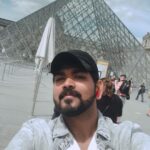 Vignesh Shivan Instagram - Musée du Louvre