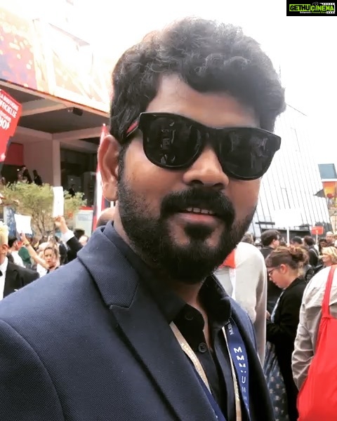 Vignesh Shivan Instagram - The insane moments that I experienced yesterday for #QuentinTarantino & his film #onceuponatimeinhollywood was crazyyy!! Great experience , great moments and great learning 🥳🥳😇😇 #aspiring #directors #inspiration #cannes2019 #cannesfilmfestival #cannes #quentintarantino #leanardodicaprio #dicaprio #margotrobbie #bradpitt #premiere #respect #filmfestivals #filmmaker #writer #director Cannes, French Riviera, France