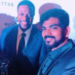 Vignesh Shivan Instagram - With the evergreen #christucker 🥳🥳 #Fanboymoment can never forget #rushhour 🥳🥳😇 @christucker #cannes #cannes2019 #cannesfilmfestival #cannesfilmfestival2019 #instacannes Martinez Private Beach Club
