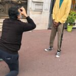 Vignesh Shivan Instagram - When a fan asked @dirrajivmenon sir if he could click a picture of him .. this is what he did earnestly 🙂 Why few legends are legends today? Hmmm .. it’s cos they are down to earth like this !! #inspiration #inspiringpeople #legends #beinghumble #modesty #cannes #cannes2019 #cannesfilmfestival #momentslikethese Cannes, French Riviera, France