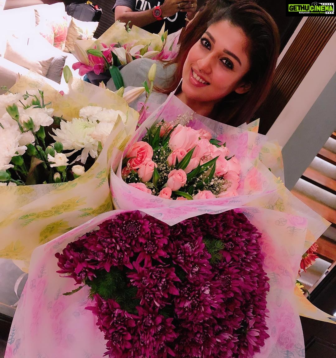 Vignesh Shivan Instagram - Nee en ulaga Azhagiyaee .... π₯°π₯° Unnai Pol oruthi illayaee... ππππππ Happy Womenβs Day !!! ππ To all the strong women out there! Who believe in their own selves than anyone else !! You make this environment soooo beautiful , ThankYou ππ Let us make this world a better place for all the women out there ! By respecting them and loving them wit all our heart !! ππ #nayanthara #happywomensday #Mother #sister #friends #womenaroundtheworld