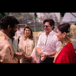 Vignesh Shivan Instagram - What more can anyone ask for ! #kingkhan @iamsrk ! Blessed to have this humble , kind , charming and wonderful human being with us during our wedding ! 

The Badshaah and the time wit him ! Bliss ! Blessed 😇 

One month anniversary ☺️☺️🥰🥰😘😘😘😘

Photography by @storiesbyjosephradhik
Filmed by @theweddingfilmer
Makeup by @puneetbsaini
Hair styling by @amitthakur_hair
Designed by @jade_bymk  @monicashah1207 
Styled by @shaleenanathani 
@altair_decor decor by @altair_decor 
Wedding Planners - @shaadisquad