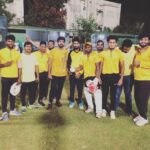 Vignesh Shivan Instagram - Good fun wit some good cricket wit ma boys #lastnight wit my captain @aakash_baskaran sir , vice captain @gnd_shyam & the team #yellove #aboutlastnight #fridaynightlights #cricket #nightnight #sports