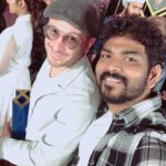 Vignesh Shivan Instagram - 😇Wit the amazing @darrenaronofsky ! 😇😇😇😇 great fan of his films and soundtracks #fanboymoment #requiemforadream #blackswan #noah and soo many master pieces ! At the #jiomami2018 #mumbai