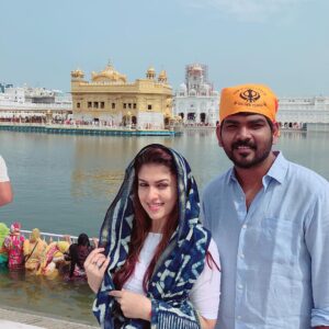 Vignesh Shivan Instagram - #blessings 😇😇 all the way from the amazing #goldentemple #amritsar unbelievable positivity and divine energy available aplenty in this place!!! Suggest u all to go and feel it soon ! #anyreligion #anyone can go and pray inside .. can eat 24/7 .. people volunteering to clean the entire surroundings , washing the plates and so many good things to learn about !! #Incredible #India #greatexperience thankU #nayanthara 😍😘😇