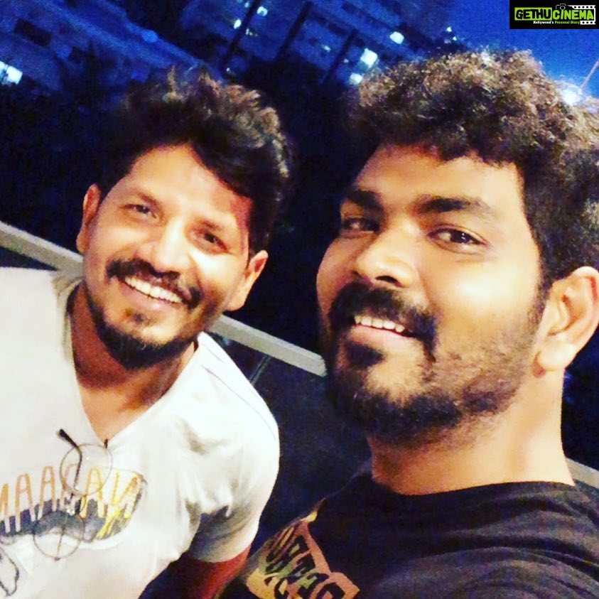 Vignesh Shivan Instagram - With the inspiring @r_varman_ sir😇cinematographer 📽🎥 ! The Magician behind #Sanju #RamLeela #Burfi #kaatruveliyidai #jaggajasoos #Tamasha and many more visually stunning films #motion #pictures 🎞📽🎥 #inspiration #Genius #cinematography #photography #visuals #colours #cinema #bollywood