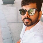Vignesh Shivan Instagram - Dear soodaana Chennai 🌞coming towards u ! #workmode #backhome