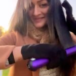 Vimala Raman Instagram - Wow @dyson what can I say 🤩… in the middle of winter’s frizz at shoot a #cordlessstraightener was a saviour !🤩 🎥📸🎬 Not a paid promo ! #justsaying #shoot #outdoors #winters #cordless #osea #haircare #hairtools #dysoncorrale #handy #reels #reelitfeelit #instareels #hair #straightener #just #shootlife #actor #vimalaraman