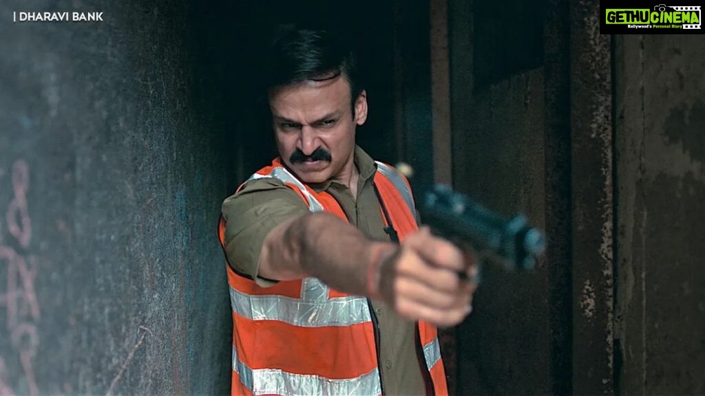 Vivek Oberoi Instagram - Ready, set, adventure time! Here’s the first look from #DharaviBank coming on @mxplayer soon! Are you ready to be a part of this journey with me and @suniel.shetty @sonalikul @samitkakkad @zeestudiosofficial