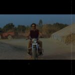 Vivek Oberoi Instagram - 16 years of #omkara , an amazing movie which dealt all emotions : morality, faith, doubt, love, betrayal and deception. Grateful to have played the ever loyal #bahubali #kesufirangi to the incredibly intense Omi bhaiyya @ajaydevgn @vishalrbhardwaj bhai, thank you for me making a part of this unforgettable journey! Honoured to be in stellar company #Saifalikhan @kareenakapoorkhan @bipashabasu @konkona #reelsvideo #reelitfeelit #reelsindia #movies