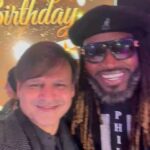 Vivek Oberoi Instagram - Met my buddy the #UniverseBoss back in the states and only one thing i’d like to say- You are a LEGEND @chrisgayle333 Brother thanks for this adorable message for my son Vivaan! You should have seen his face when he saw this msg! I think my son loves me a little more now 😉 #chrisgayle #reels #reelsinstagram