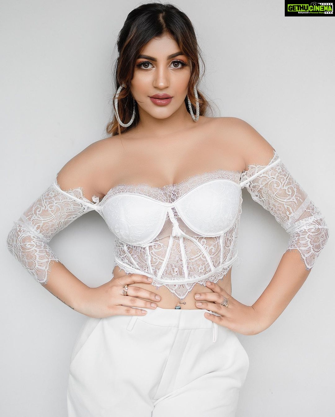 Yaashika Aanand Instagram - Hello there ❤️🔮 Mua @makeupbygow Top @nymphish.byz