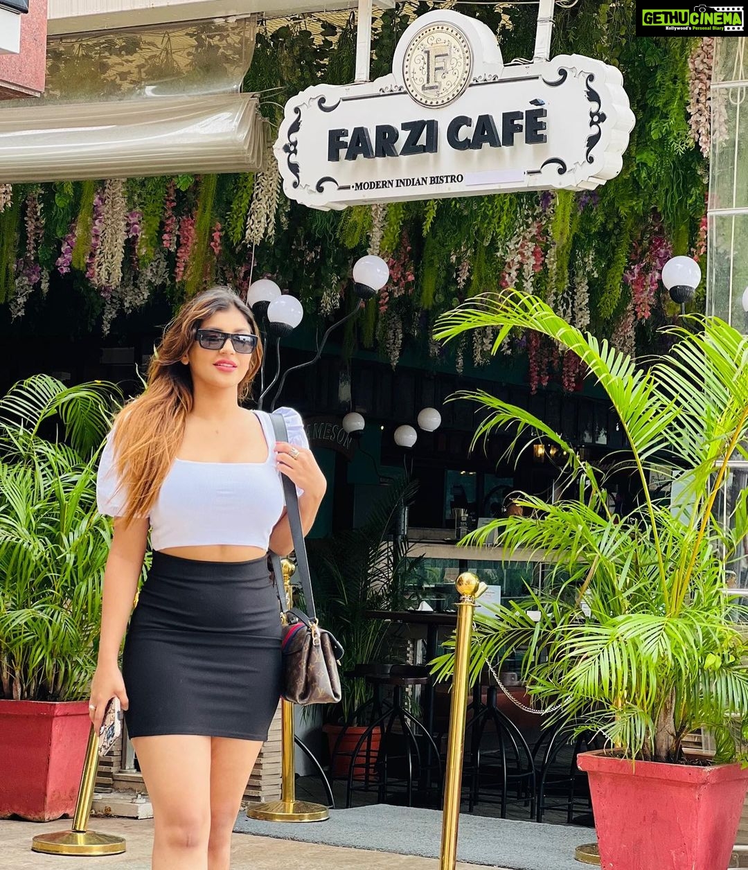 Yaashika Aanand Instagram - Photo dump #banglorediaries ✨😍 #swipeleft #explore Bangalore, India