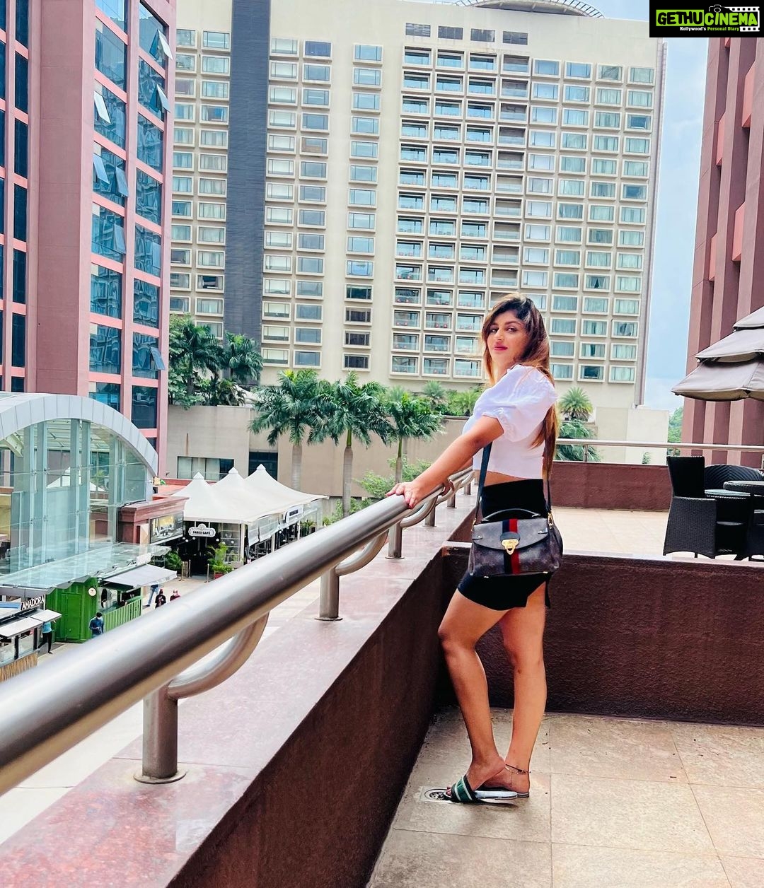 Yaashika Aanand Instagram - Photo dump #banglorediaries ✨😍 #swipeleft #explore Bangalore, India