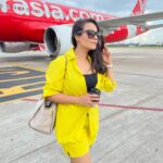 Aanchal Munjal Instagram - The only colour I’ll never fall out of love with .. 💛💛 Outfit @thepinkteinte