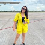 Aanchal Munjal Instagram - The only colour I’ll never fall out of love with .. 💛💛 Outfit @thepinkteinte