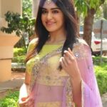 Adah Sharma Instagram – Which pic has the fake smile 😉?
Hint : you don’t have to scroll for the answer 🤣
Collaboration post with the lovely lads in the last photo 🤣🤩🙊🙈🙉
,
,
,
The right answer gets a bullock cart (without bulls) you can tie yourself to it and go from place to place ❤❣
#100YearsOfAdahSharma #adahsharma