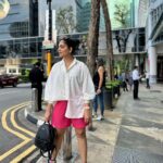 Ahana Kumar Instagram – Flowers , Marina , Merlion , China Town , the breathtaking Singapore Skyline , Mango Sticky Rice and a Shoe that’s got my name on it was what the day looked like 💕 Singapore City