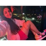 Ahana Kumar Instagram - Flowers , Marina , Merlion , China Town , the breathtaking Singapore Skyline , Mango Sticky Rice and a Shoe that’s got my name on it was what the day looked like 💕 Singapore City