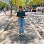 Aishwarya Rajesh Instagram - Chilling on d streets of #barcelona #barcelona #barcelonastreets Travel partner @gtholidays.in