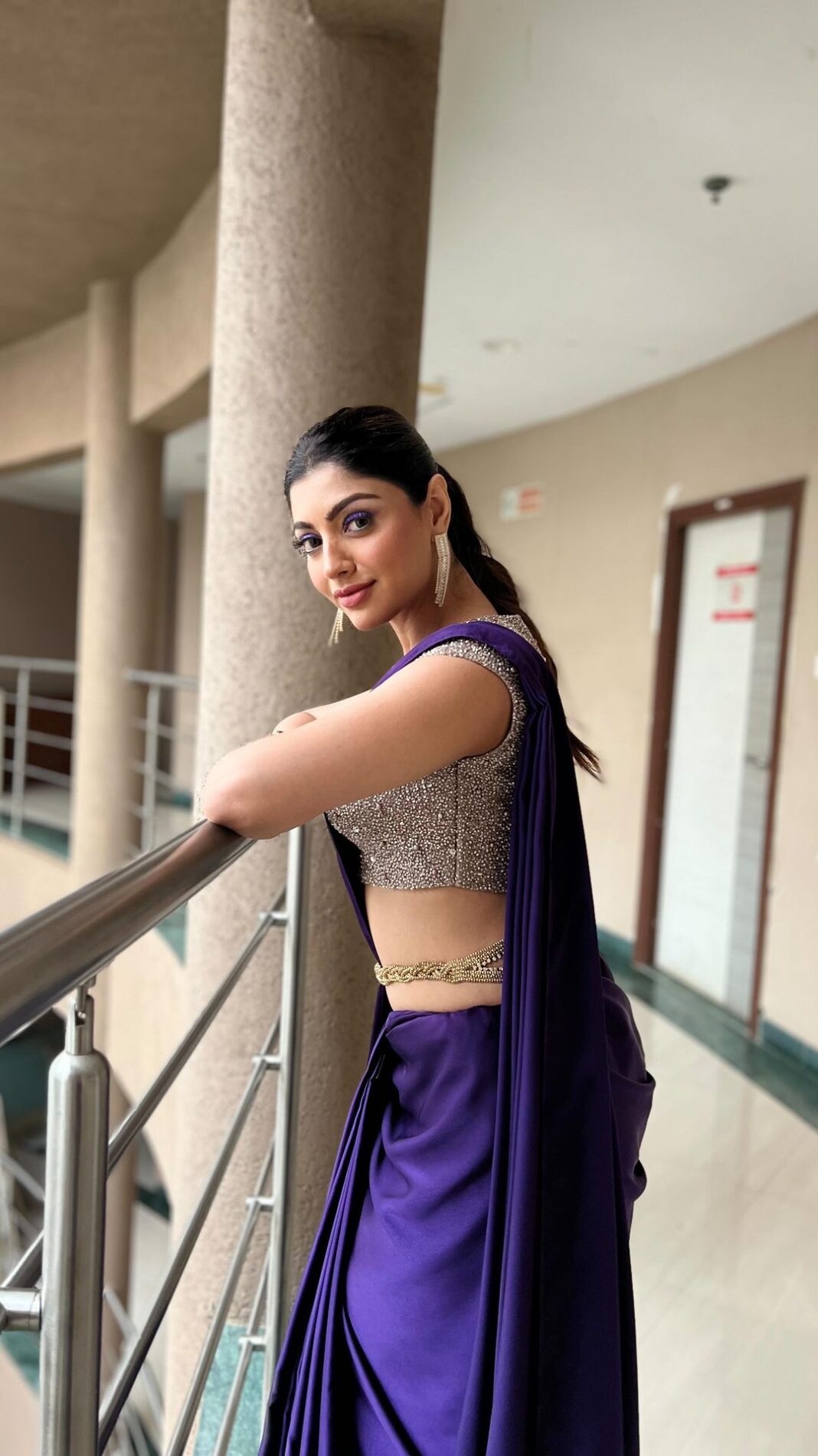 Akanksha Puri Instagram - My favourite look from the last day of #mikadivohti ❤️ This day will always be special!! Getting ready for my King @mikasingh 👑❤️ #mikasha . #reelsinstagram #reels #reelitfeelit #song #happybride #dance #trending #mikadivohti #mikasha #mikasingh #akankshapuri #smile #me #❤️ Outfit @poonampamnaniofficial Styled @sakshi312 Assisted by @ritika__ag @ms_tanaya @pooja_autade20