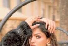 Akanksha Puri Instagram - Hotness Alert 🚨🔥 . . . . Beautifully captured by @amitkhannaphotography Styling @stylingbyvictor @sohail__mughal___ Mua @darenmemonofficial Hair @jayshreethakkarhairartist Video credit @oyecreator #reelitfeelit #reels #shoot #photoshoot #love #video #song #goodvibes #summer #hot #diva #fitness #swimmingpool #goodvibes #beingme #trending #akankshapuri #❤️ JW Marriott Mumbai Juhu