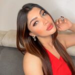 Akanksha Puri Instagram - One kiss 💋 . . #reels #reelsinstagram #reelitfeelit #onekiss #instagood #instagram #goodvibes #love #life #style #fashion #beingme #akankshapuri #❤️