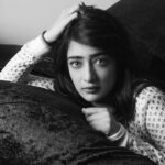Akshara Haasan Instagram - Classic , vintage , b&w. Never runs out of fashion. 📸 @thereubenellisss Makeup @tush_91 Hair @sankpalsavita