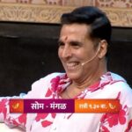 Akshay Kumar Instagram - Entertainment hoga double kyun ki aaj bhi dikhegi #RakshaBandhan ki team #ChalaHawaYeuDya ke set par! 🥳 Tune in to @zeemarathiofficial tonight at 9:30 PM. #ReturnToFeelings #RakshaBandhan11August @aanandlrai @bhumipednekar @sadiaakhateeb @deepikapoo @smrithisrikanth @sahejmeen #AlkaHiranandani @cypplofficial #CapeOfGoodFilms @zeestudiosofficial