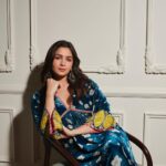 Alia Bhatt Instagram - 4 DAYS TO DARLINGS ❤️ #DarlingsOnNetflix