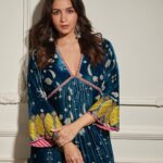 Alia Bhatt Instagram - 4 DAYS TO DARLINGS ❤️ #DarlingsOnNetflix