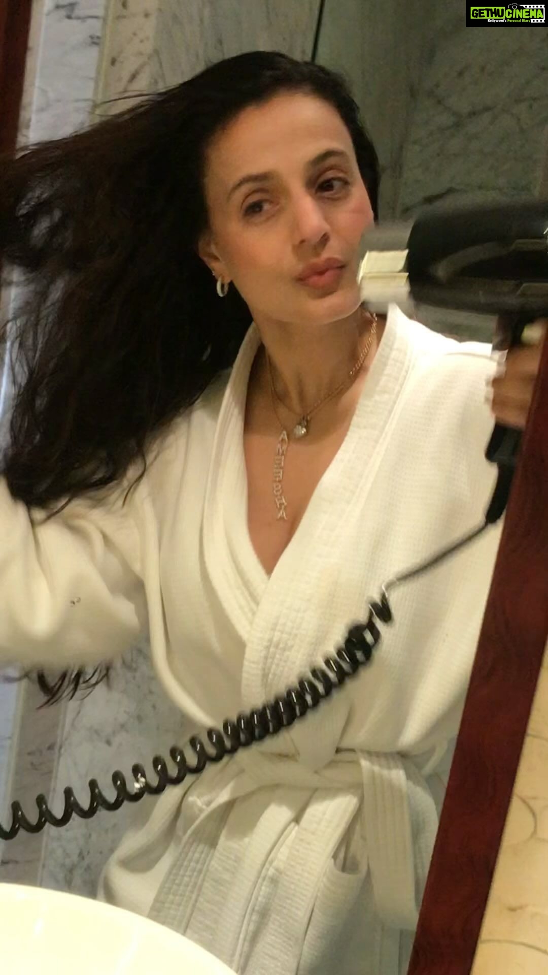 Ameesha Patel Instagram - πππDELHI..