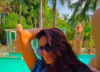 Ameesha Patel Instagram - Posted @withregram • @bollywoodsirens The #Gorgeous #Favorite @ameeshapatel9 gives #Summer #Body #Goals in a #Super #Sexy #Looks from her #Delhi trip. #Wow is an understatement. ❤️‍🔥 #delhidiaries #fashionista #Beauty 😘 #summertime #AmeeshaPatel #BollywoodSirens #Collab with ameeshapatel9675