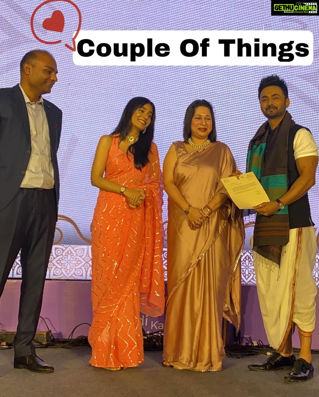 Amrita Rao Instagram - YE PYAR KI JEET HAI !! @ministryofculturegoi honoured us for #coupleofthings as the “Cultural Brand Ambassadors of India” amongst 75 Content Creators of the Country on the occasion of 75 years of Independence !!! JAI HIND 🇮🇳#aazadikaamritmahotsav ❤️#ministry #harghartiranga Styled By @mrignain